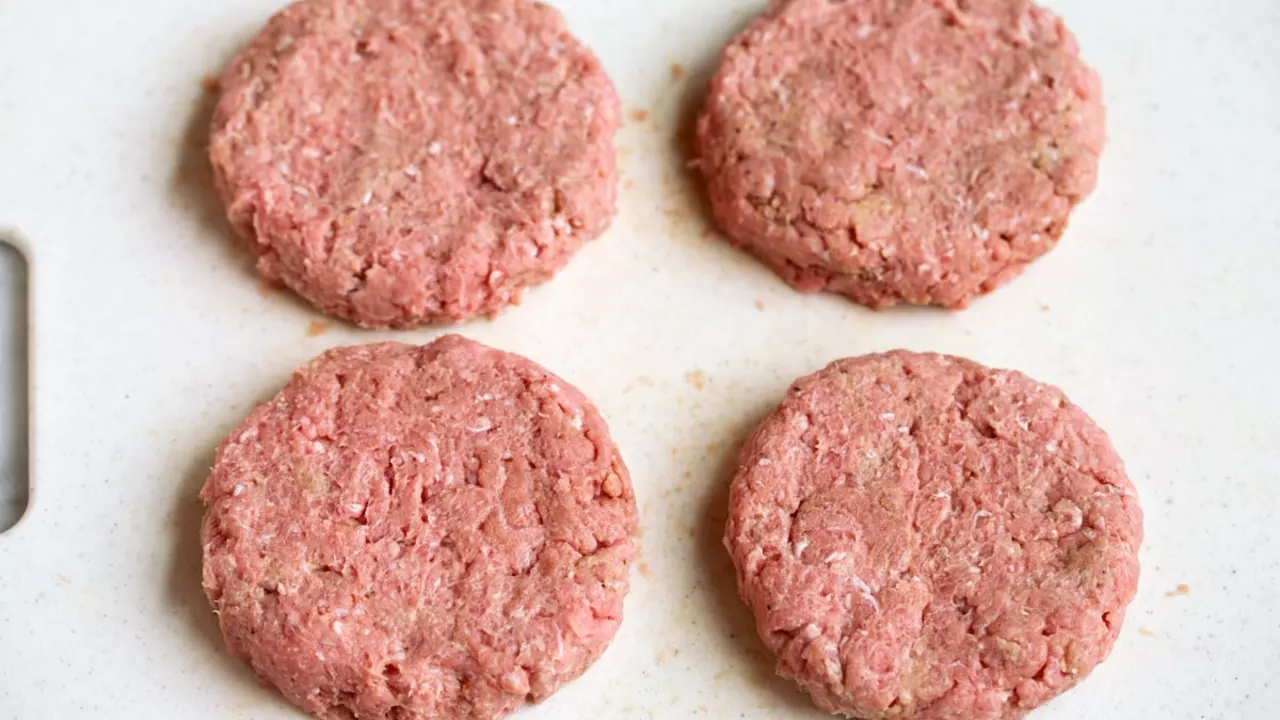 How to make ground turkey taste like steak or hamburger meat?